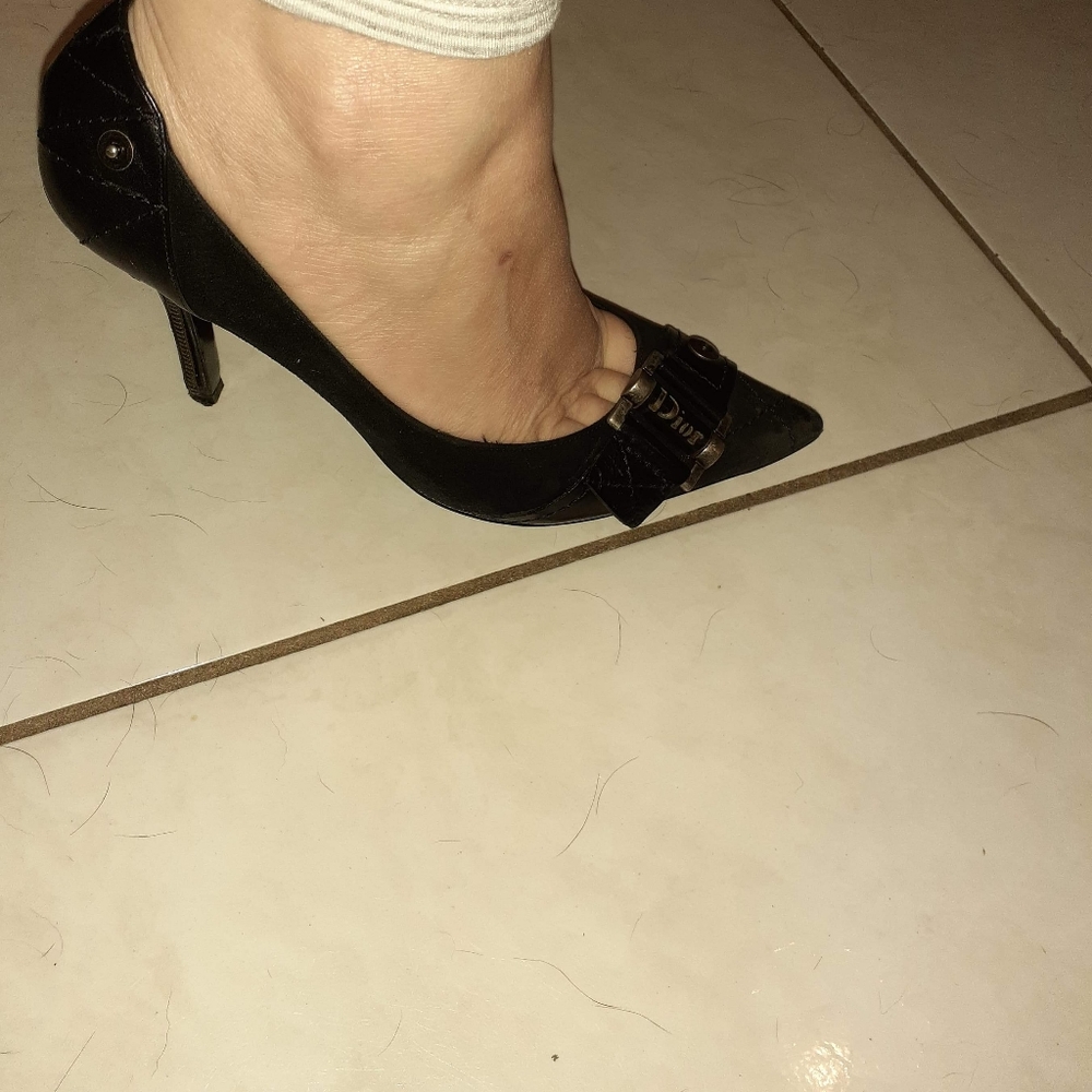 Heels - Picture 4 of 4